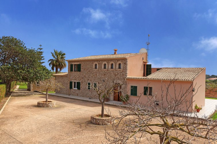 Villa-Deu-Quarterades-Cala-Dor-Spain