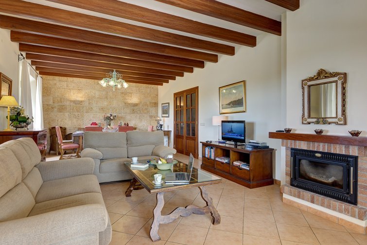 Villa-Deu-Quarterades-Cala-Dor-Spain