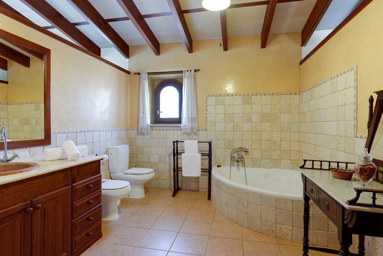 Villa-Deu-Quarterades-Cala-Dor-Spain