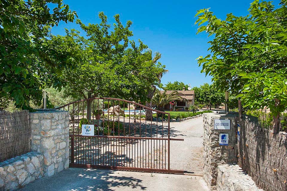 Villa_Burgues_Alcudia_Mallorca_Spain (14)