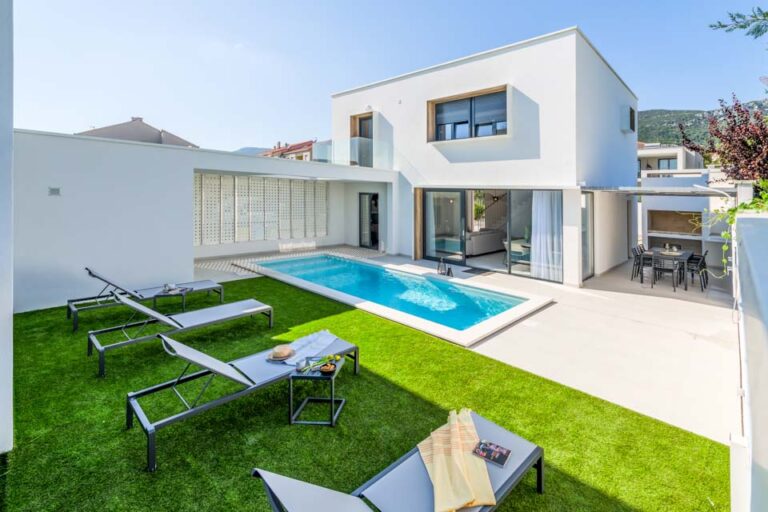 Villa_Light_Star_II,_Split_Croatia