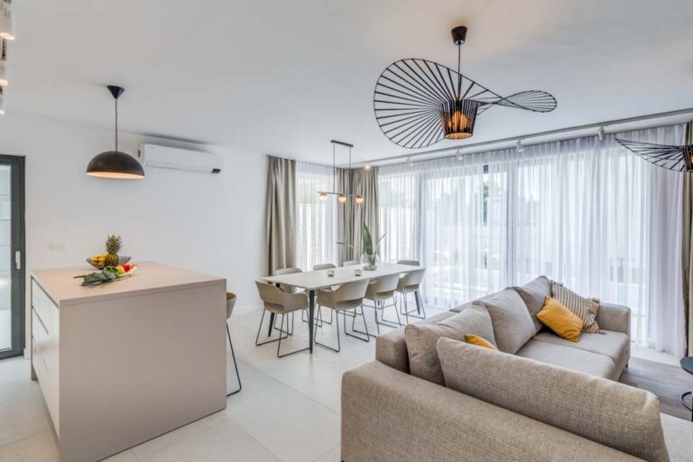 Villa_Light_Star_II,_Split_Croatia