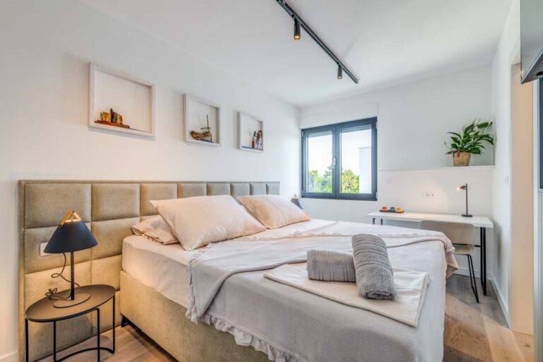 Villa_Light_Star_II,_Split_Croatia
