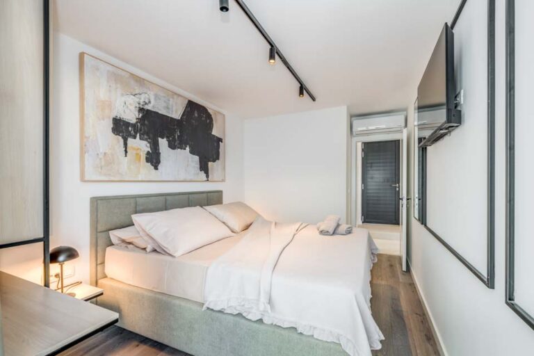 Villa_Light_Star_II,_Split_Croatia
