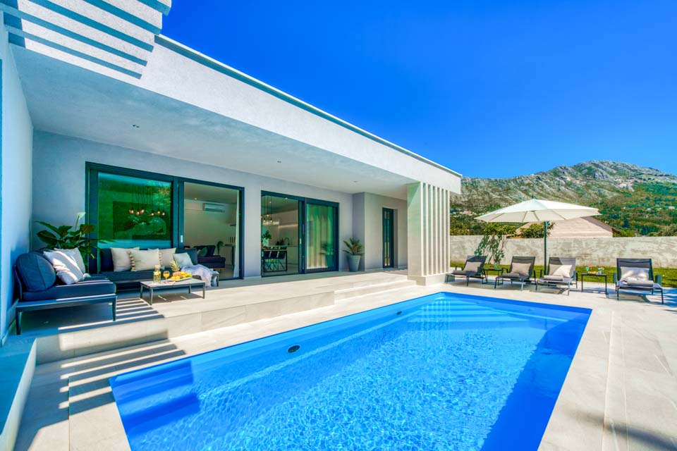 White_Moon_Villa,_Dubrovnik,_Croatia