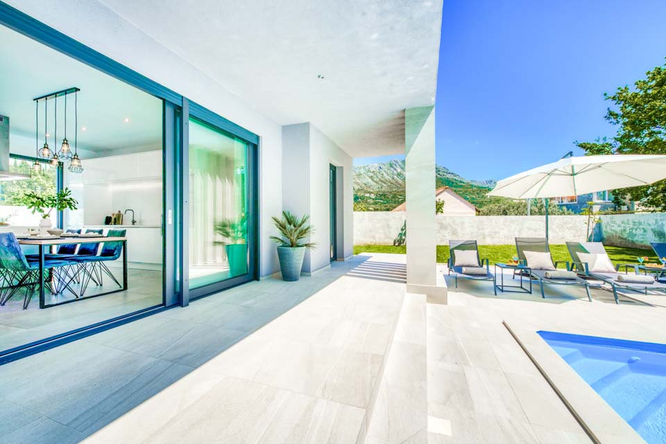 White_Moon_Villa,_Dubrovnik,_Croatia