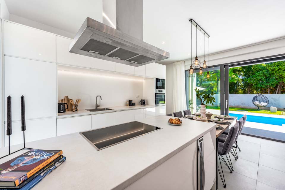 White_Moon_Villa,_Dubrovnik,_Croatia