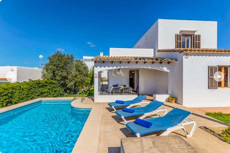 Villa_Margarita,_Cala Dor._Mallorca_Spain
