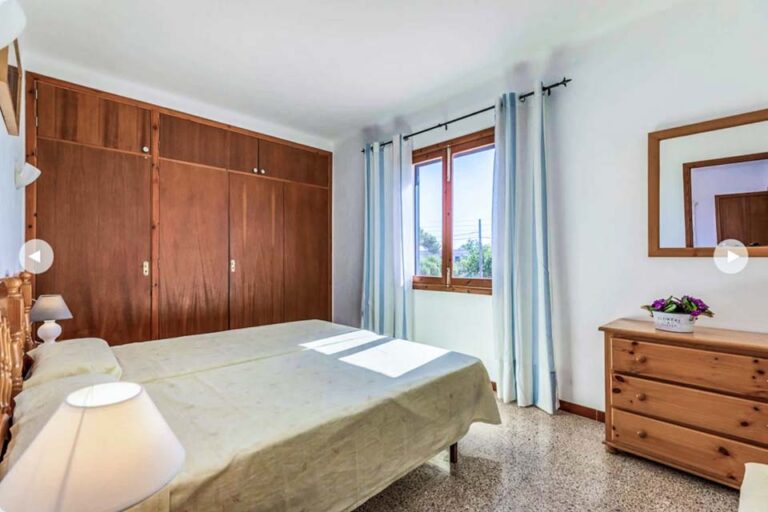 Villa_Margarita,_Cala Dor._Mallorca_Spain