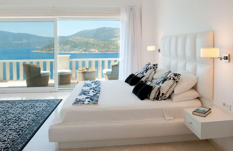 The_White_Lodge_Turkey