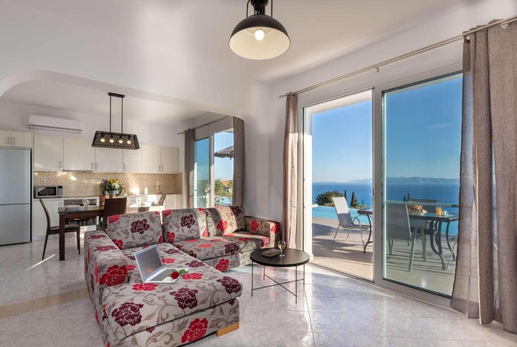 Villa_Lourdas_Sunshine_Lourdas_Kefalonia_Greece_3