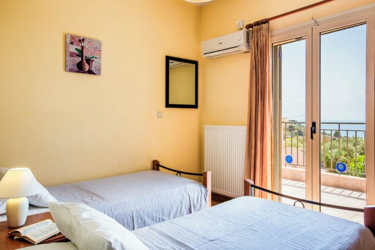 Villa_Aphrodite_Blue_Trapezaki_Kefalonia_Greece (12)