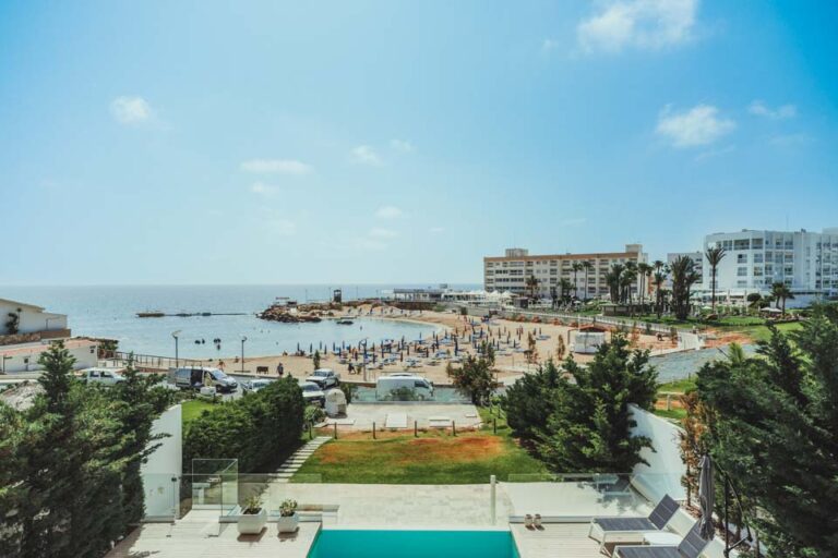 blue_waves_portoras_cyprus_1dd