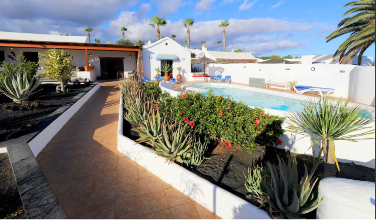 Villa_Dos_Piedros_Puerto_Del_Carmen_Lanzarote_Spain (13)