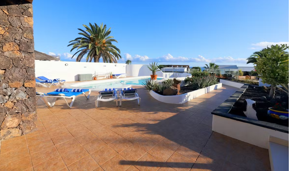 Villa_Dos_Piedros_Puerto_Del_Carmen_Lanzarote_Spain (21)