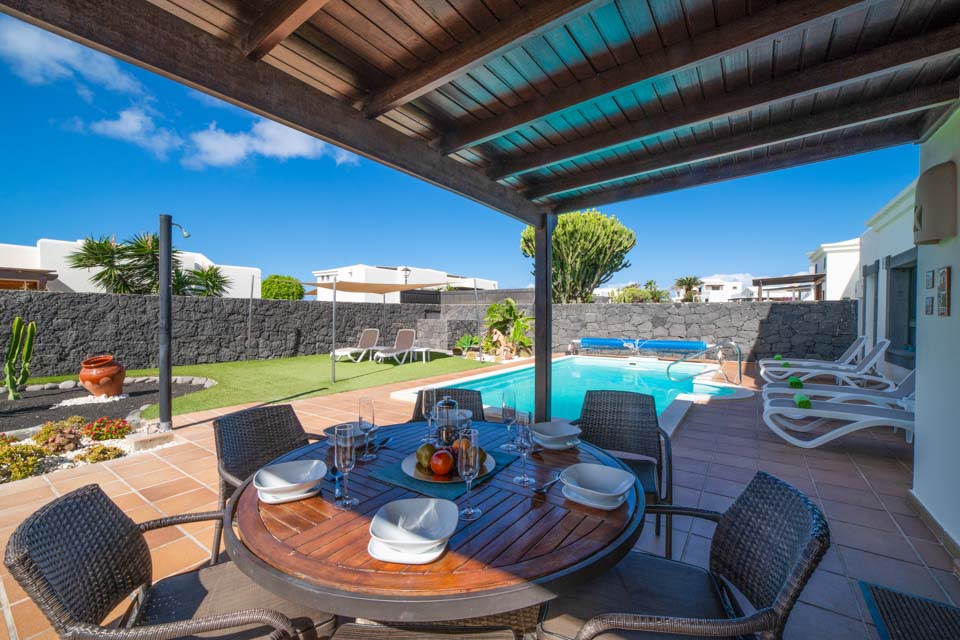 Villa_Helena_Playa_Blanca_Lanzarote_Spain (1)