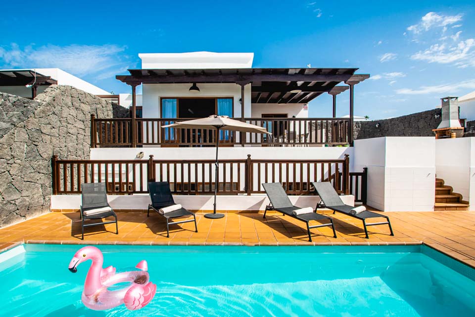 rental holiday villa playa blanca lanzarote