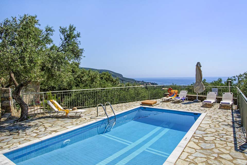 villa_dafne_stoupa_pelponnese_1b