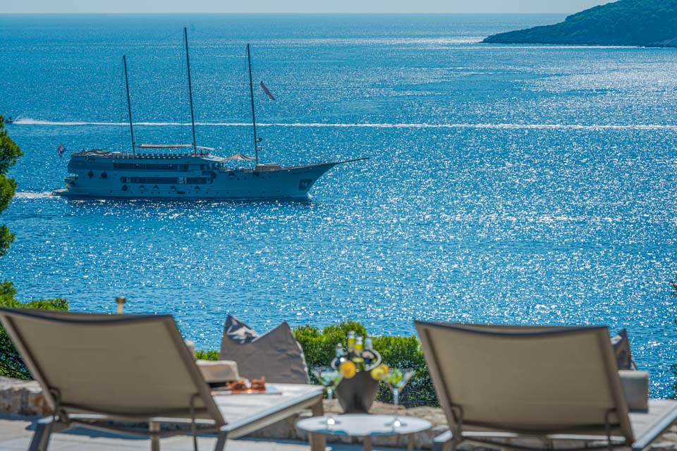 villa_relaxed_shore_croatia_1bb