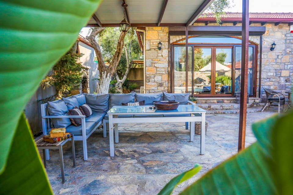 villa_tan_bitez_turkey2b