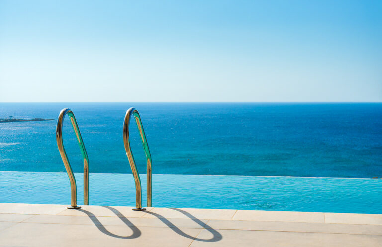 amphitheatre_suites_crete_1