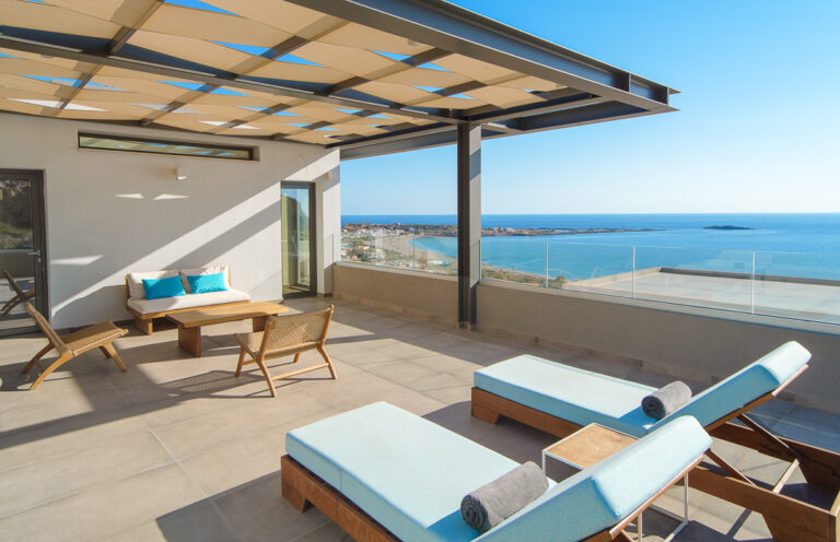 amphitheatre_suites_crete_2x