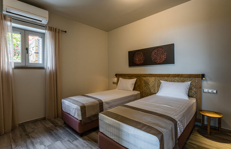 Villa-achilleas-stoupa-greece-5x
