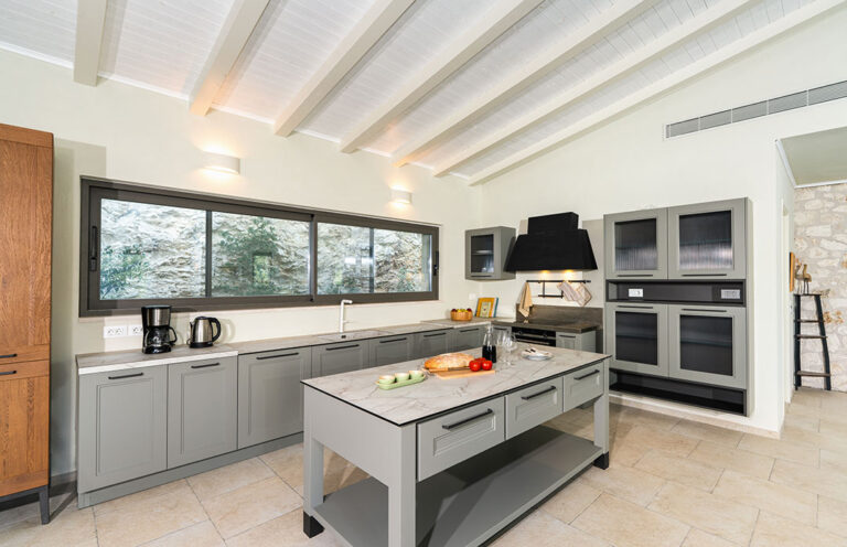 paxos_loggos_view_house_paxos-3c