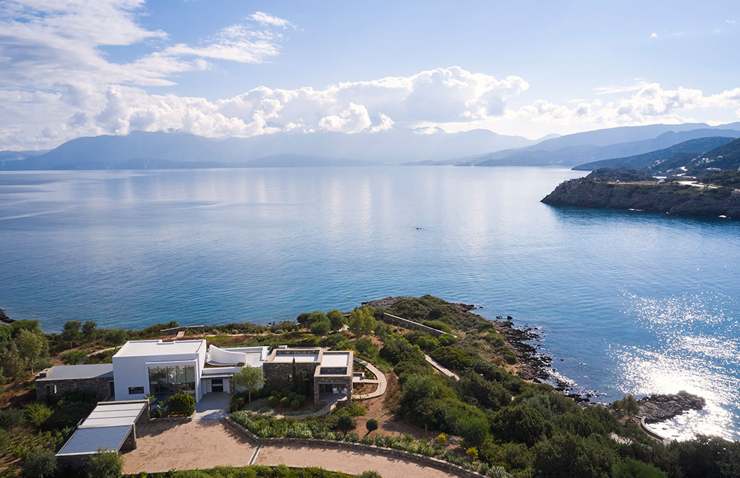 villa-nero_villa_h2o-art-beach-villa-crete-1a