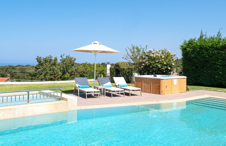 villa_oak_tree_red_crete_1aa