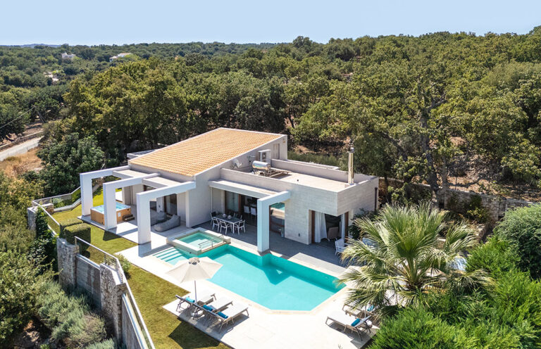 villa_oak_tree_white_crete_1z