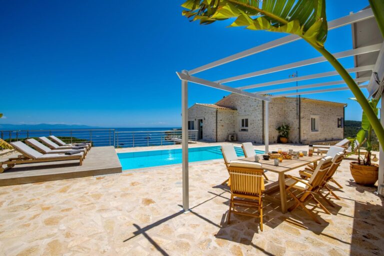 villa_alexa_paxos_1b