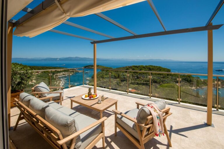 villa_alexa_paxos_1bb