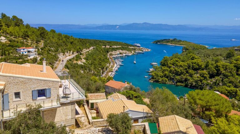 villa_alexa_paxos_1bba