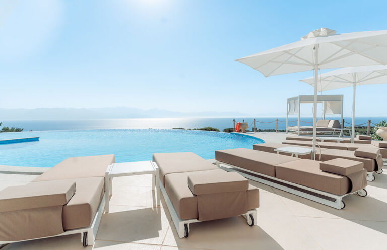 white_donkey_hotel_koroni_greece_1b