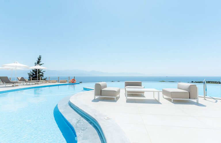 white_donkey_hotel_koroni_greece_1c