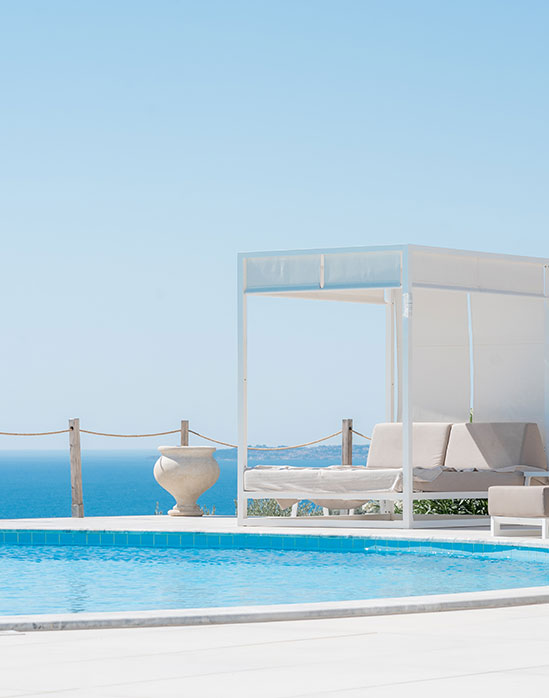 white_donkey_hotel_koroni_greece_1v