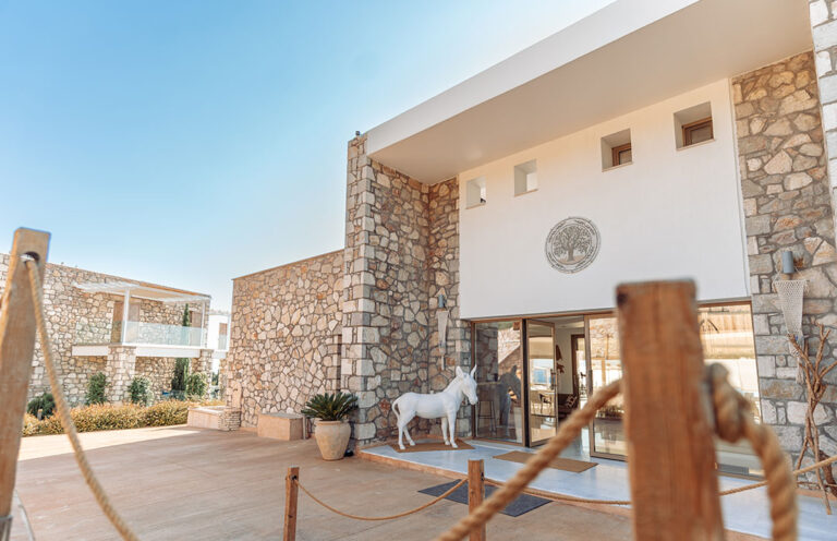 white_donkey_hotel_koroni_greece_1y