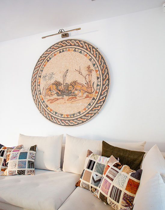 white_donkey_hotel_koroni_greece_3a