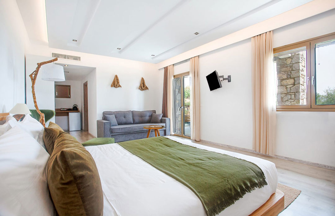 white_donkey_hotel_koroni_greece_5