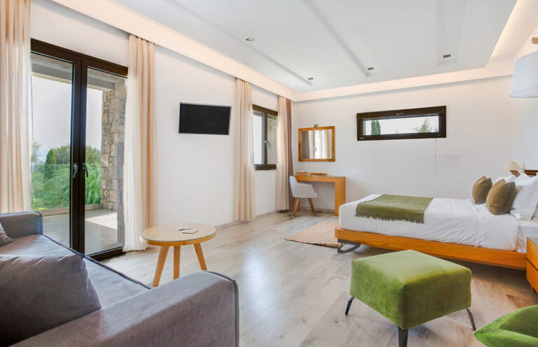 white_donkey_hotel_koroni_greece_5v