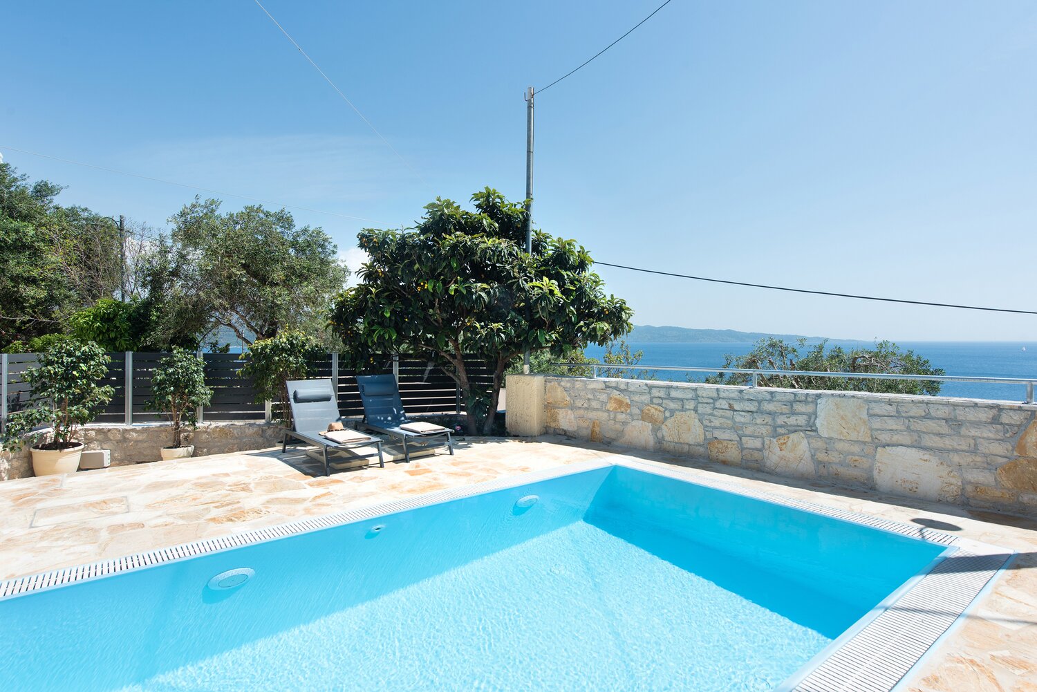 61660_c=(0,0,3000,2002)_w=1500_h=1001_pjpg