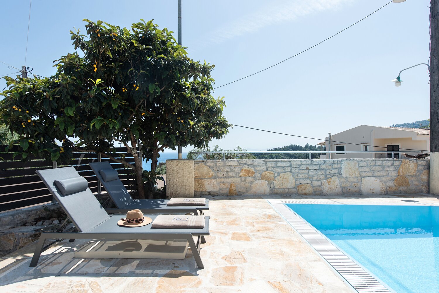 61662_c=(0,0,3000,2002)_w=1500_h=1001_pjpg