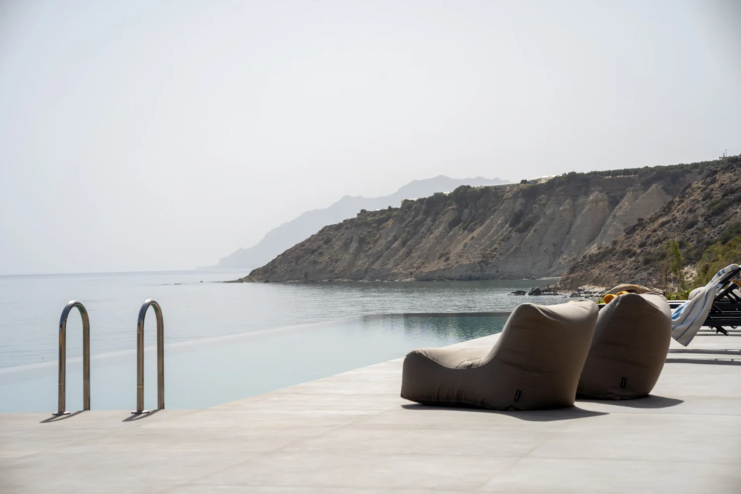 Villa_Beach_House_Amira_Elounda_Crete_Greece-1a