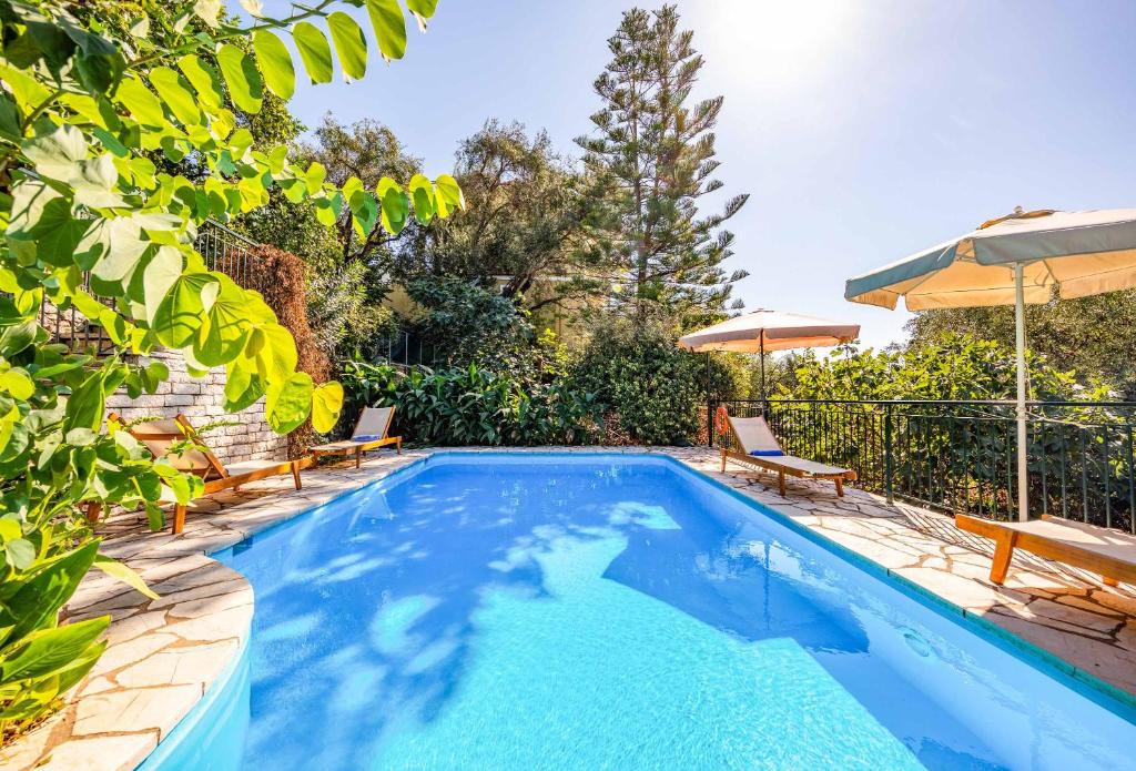 Stone_Cottage_Nissaki_Corfu_Greece-1a