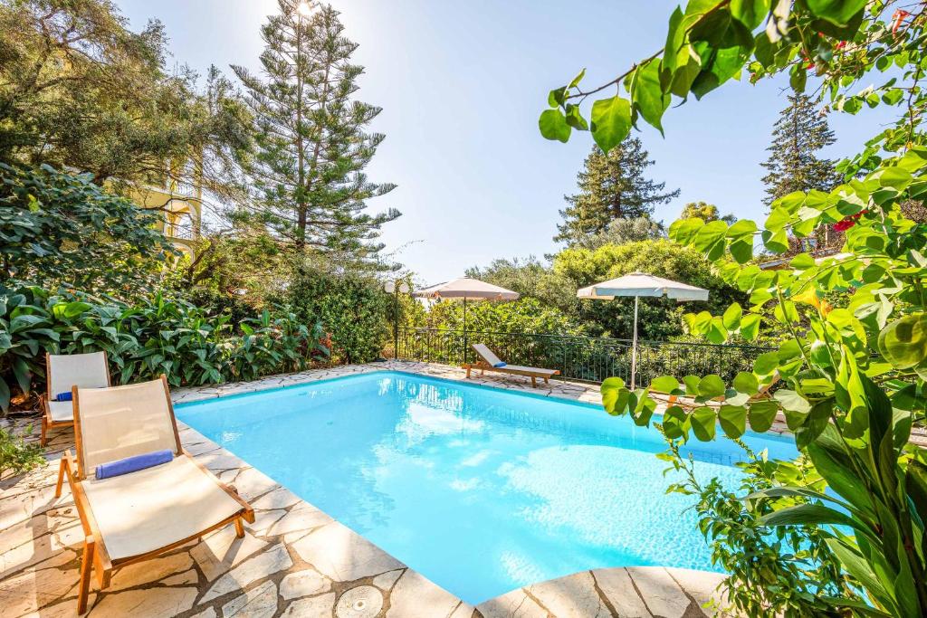 Stone_Cottage_Nissaki_Corfu_Greece-1b