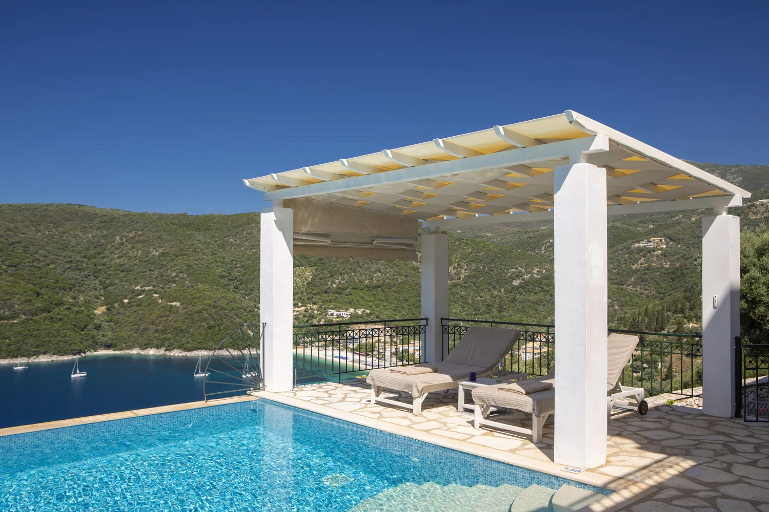 Villa_Pikermi_Lefkada_Greece-2a