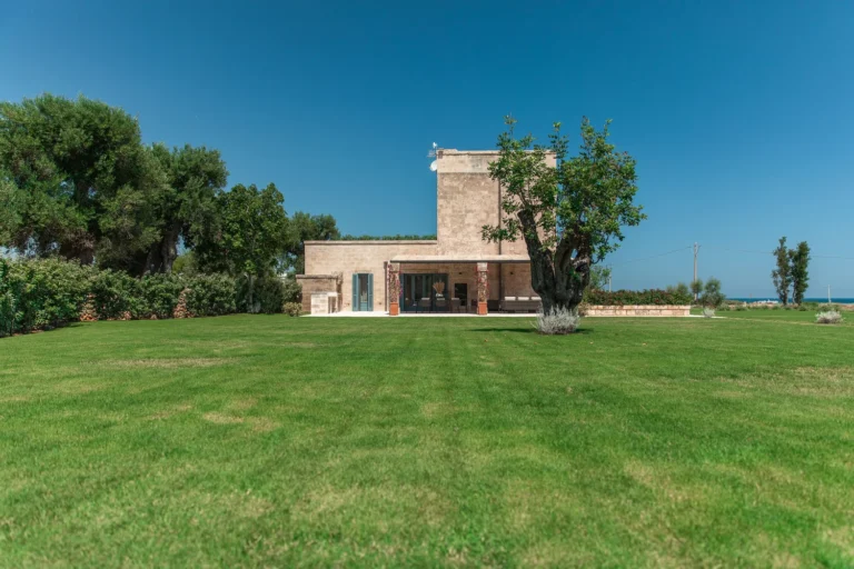 La_Piccola_Torre_Puglia_Italy-1c