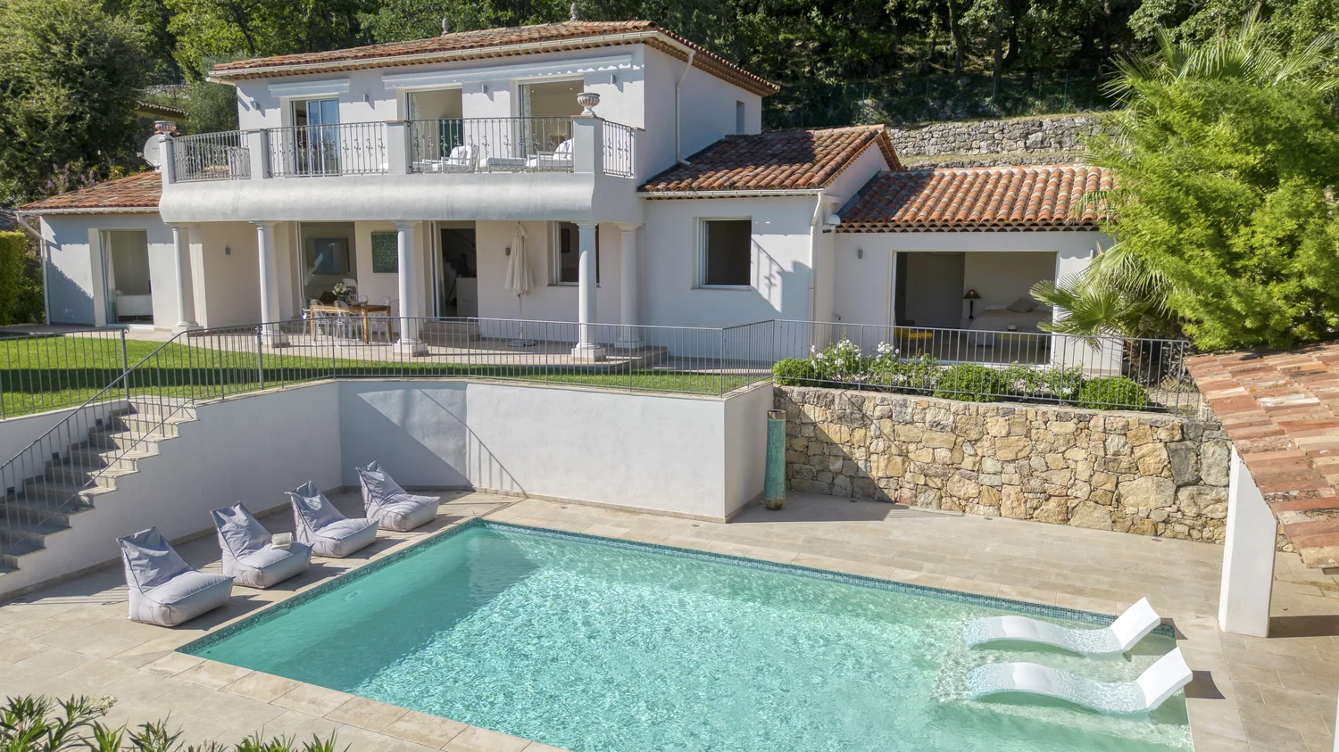 Villa_Enchantee_Cote_d’Azur_France-1a