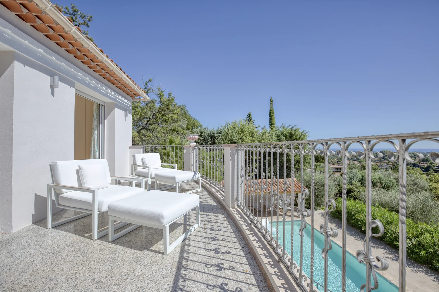 Villa_Enchantee_Cote_d’Azur_France-2b